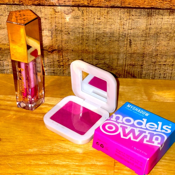 🩷Models Own Blush and YP stitch lipgloss bundle - Picture 1 of 7